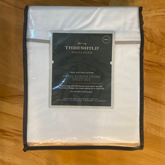 Brand new Threshold Signature 100% cotton sateen 600 thread count sheet set - Picture 1 of 2